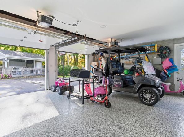 17 Winchester Lane, Huntington NY 11743