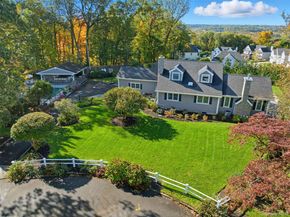 17 Winchester Lane, Huntington NY 11743