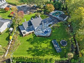 17 Winchester Lane, Huntington NY 11743