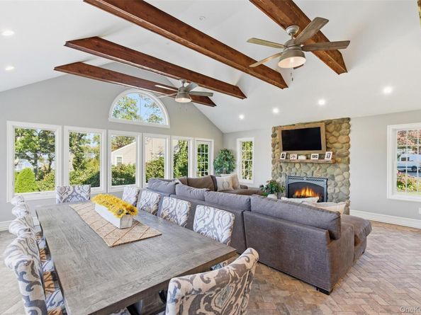 17 Winchester Lane, Huntington NY 11743