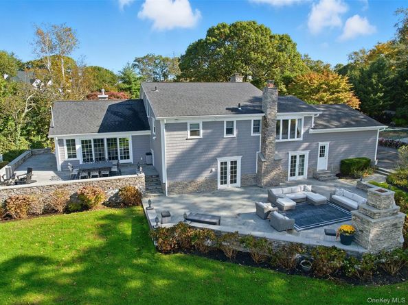 17 Winchester Lane, Huntington NY 11743