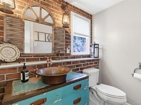 17 Winchester Lane, Huntington NY 11743