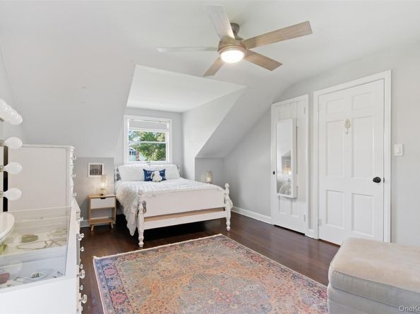 17 Winchester Lane, Huntington NY 11743