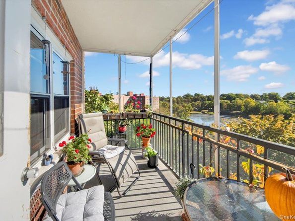 266 Pelham Road 5H, New Rochelle NY 10805