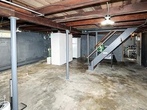 44 Orchard Street, Hauppauge NY 11788