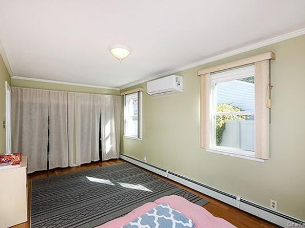 44 Orchard Street, Hauppauge NY 11788