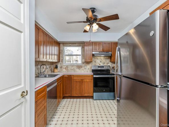 12 Applegate Drive, Mastic NY 11950