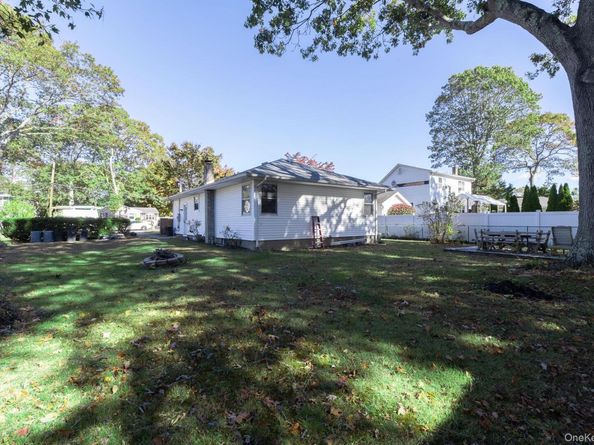 12 Applegate Drive, Mastic NY 11950