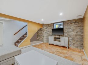 4 Sullivan Avenue, Farmingdale NY 11735