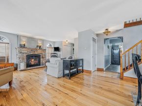 4 Sullivan Avenue, Farmingdale NY 11735