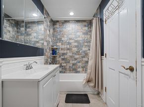 4 Sullivan Avenue, Farmingdale NY 11735