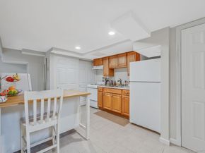 4 Sullivan Avenue, Farmingdale NY 11735