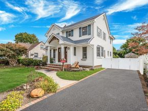 4 Sullivan Avenue, Farmingdale NY 11735