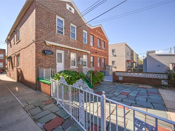 79-23 69 Avenue, Middle Village NY 11379