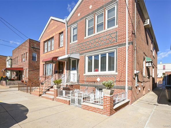 79-23 69 Avenue, Middle Village NY 11379