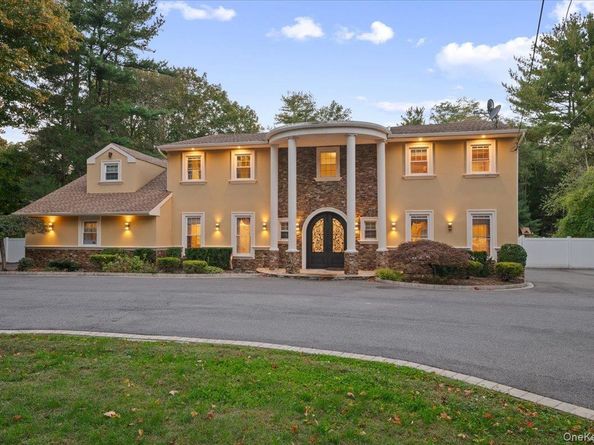 626 Caledonia Road, Dix Hills NY 11746