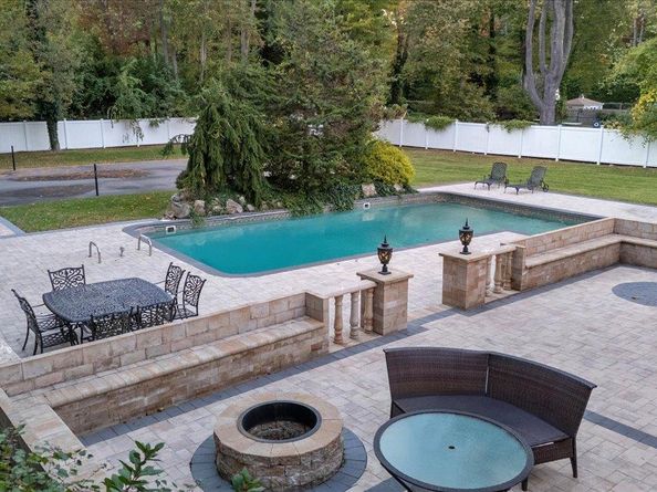 626 Caledonia Road, Dix Hills NY 11746