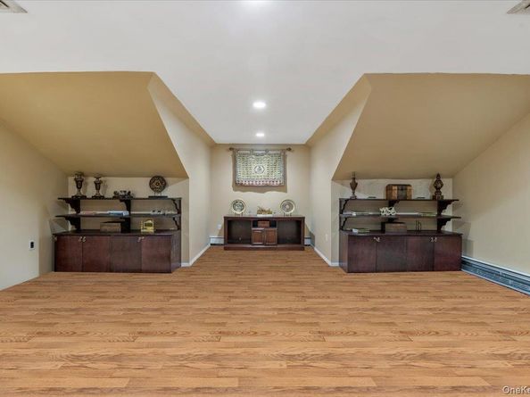 626 Caledonia Road, Dix Hills NY 11746