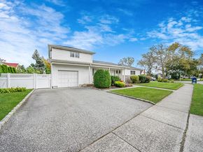 138 Claudy Lane, New Hyde Park NY 11040
