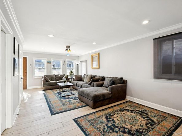 31 Arthur Street, Baldwin NY 11510