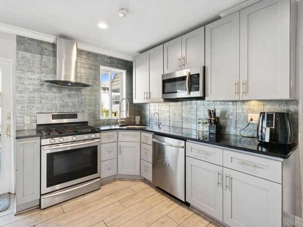 31 Arthur Street, Baldwin NY 11510