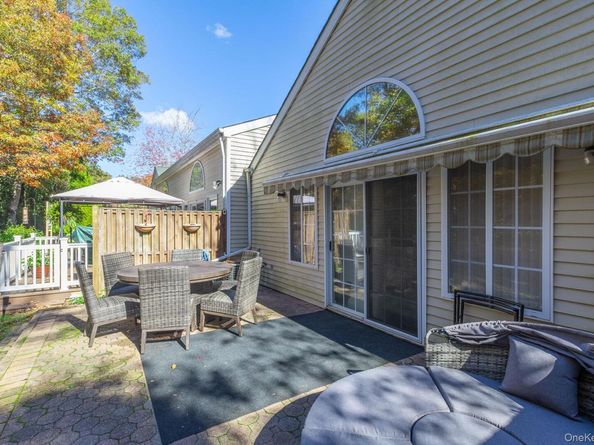 349 Colonial Circle, Manorville NY 11949