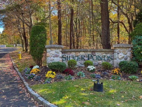 349 Colonial Circle, Manorville NY 11949