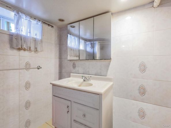 115-82 237th Street, Elmont NY 11003