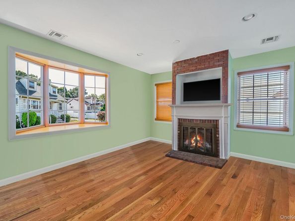 115-82 237th Street, Elmont NY 11003