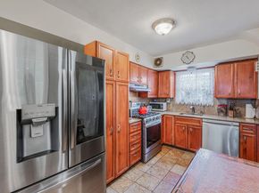 115-82 237th Street, Elmont NY 11003