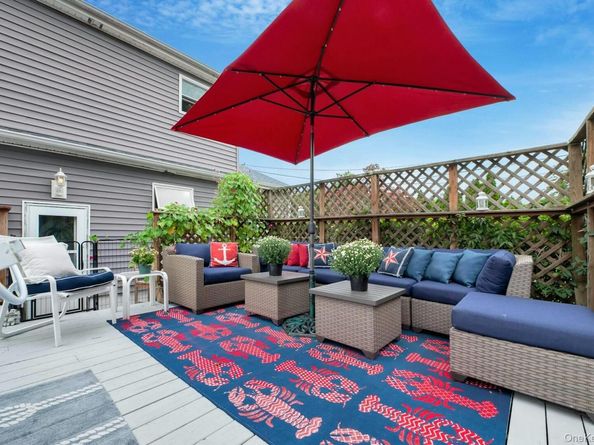 70 Fanning Avenue, Hampton Bays NY 11946