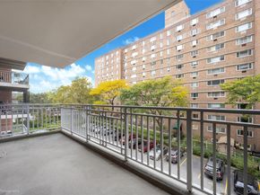 52-30 39th 3V, Woodside NY 11104
