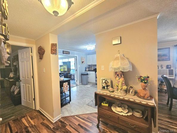 45 Dogwood Lane, Manorville NY 11949