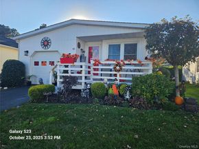 45 Dogwood Lane, Manorville NY 11949
