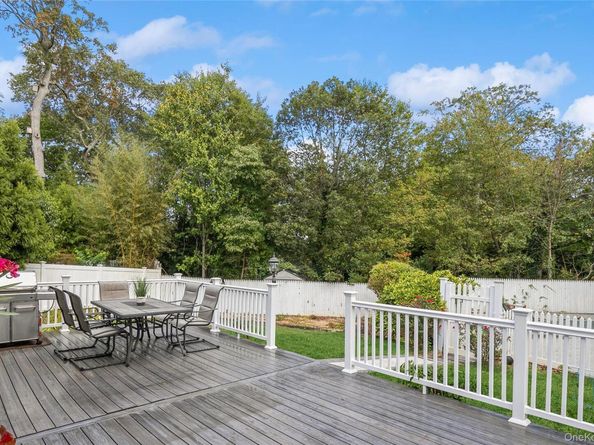 6 Selma Court, East Northport NY 11731