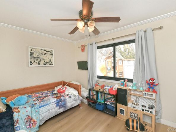 8 Walnut Road, Kings Park NY 11754