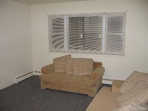 540 Oak Street, Copiague NY 11726