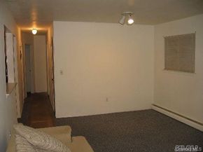 540 Oak Street, Copiague NY 11726