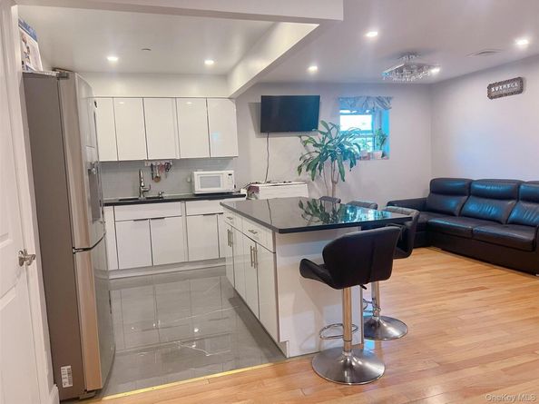 135-10 35th Avenue 3B, Flushing NY 11354