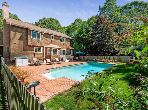 67 Straight Path, Southampton NY 11968
