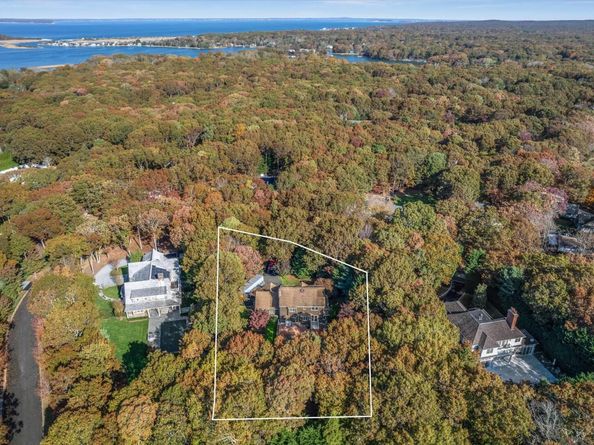 67 Straight Path, Southampton NY 11968