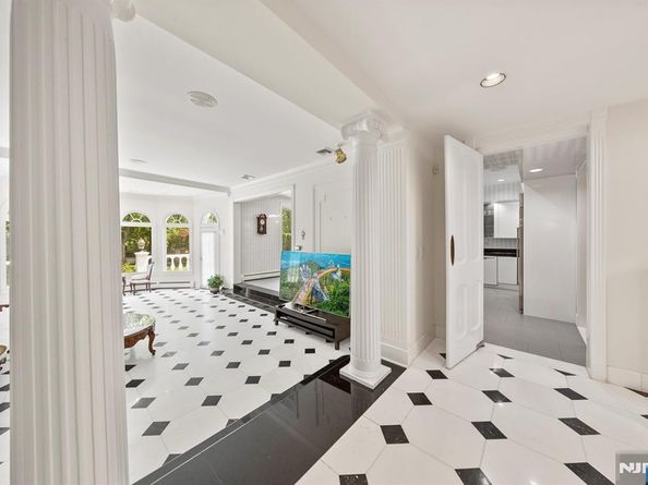 14 Jane Drive, Englewood Cliffs NJ 07632