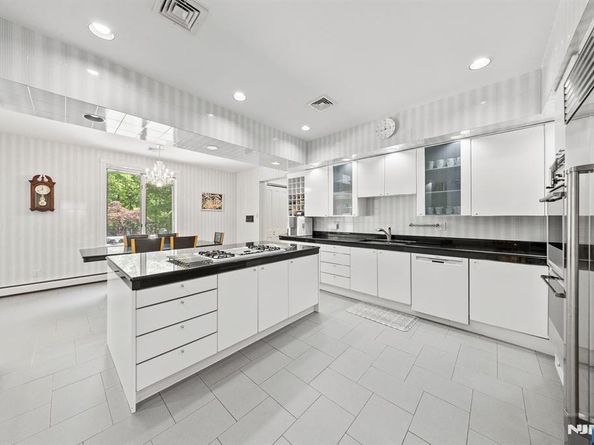 14 Jane Drive, Englewood Cliffs NJ 07632