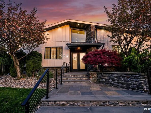 22 Berkshire Place, Englewood Cliffs NJ 07632