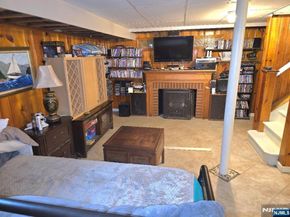 585 Monroe Place, Ridgefield NJ 07657