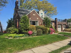 585 Monroe Place, Ridgefield NJ 07657