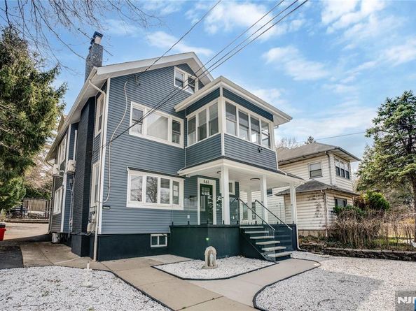 561 Grand Avenue, Leonia NJ 07605
