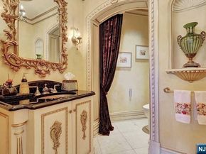 27 Roberts Road, Englewood Cliffs NJ 07632