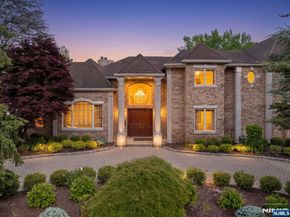 27 Roberts Road, Englewood Cliffs NJ 07632