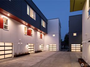 6909 42nd Avenue S A, Seattle WA 98118